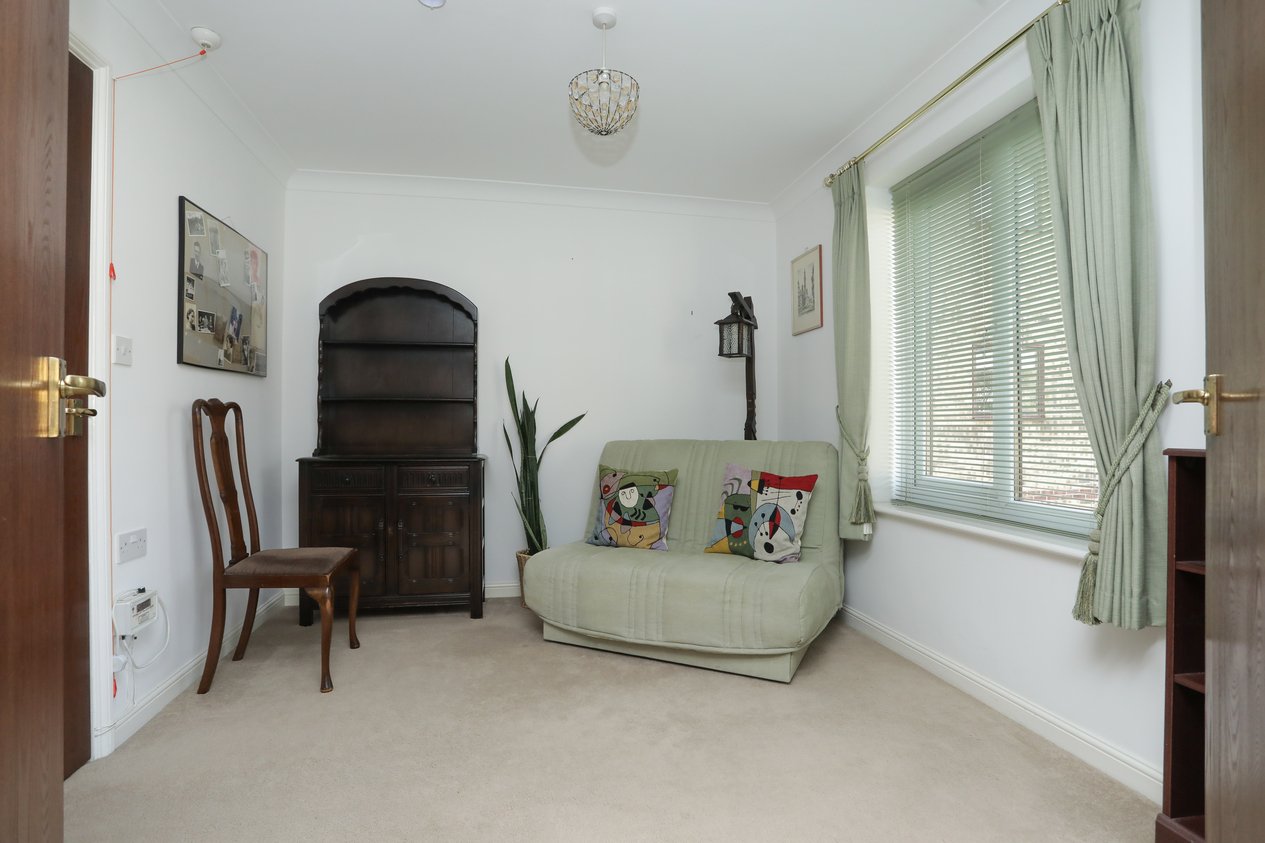 Properties Under Offer in 1 Lyell Road Birchington