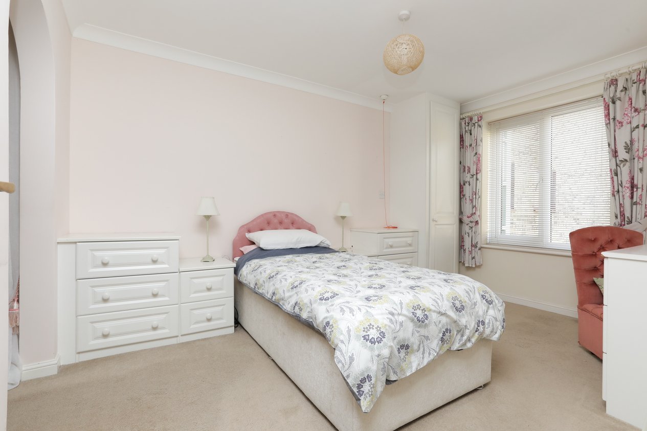Properties Under Offer in 1 Lyell Road Birchington