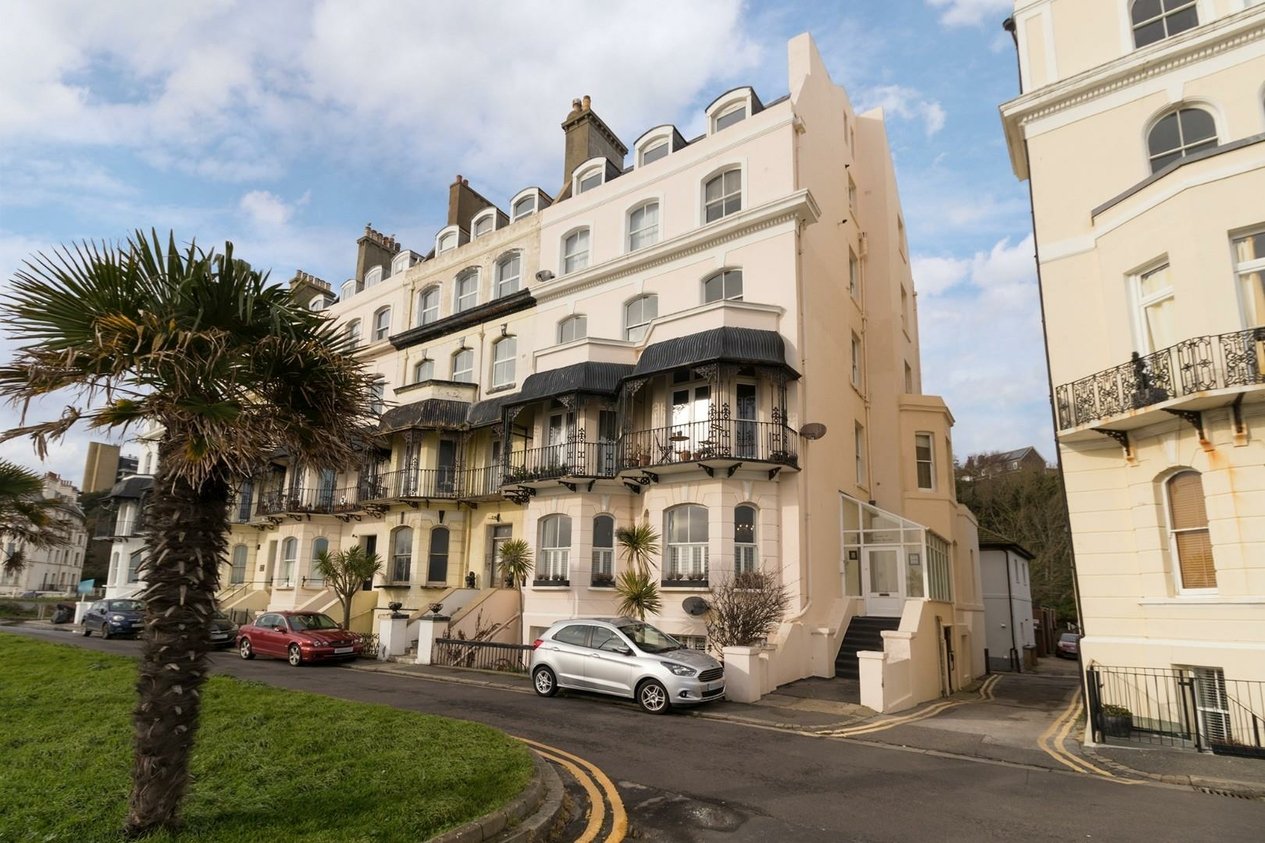 Properties Under Offer in 10 Marine Parade Folkestone