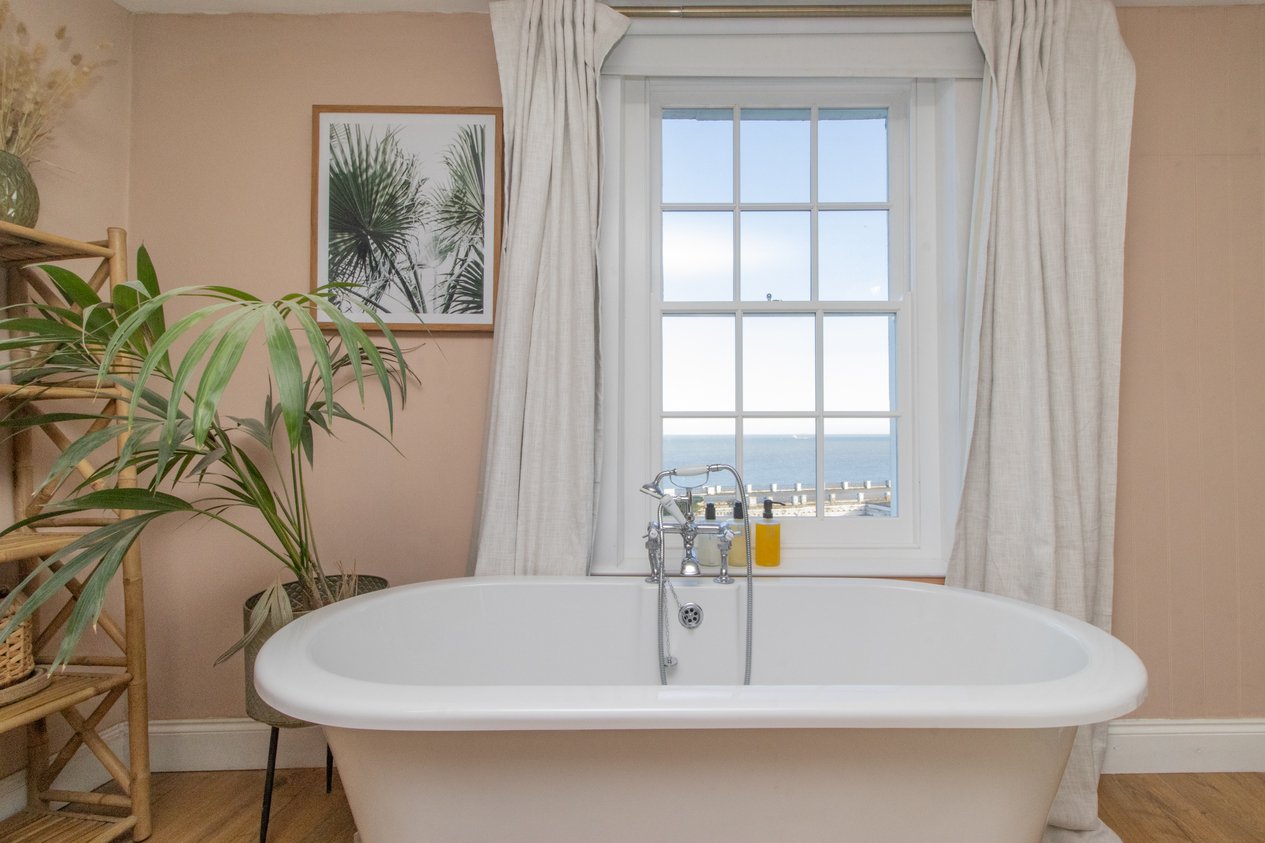 Properties Under Offer in 12-14 Fort Crescent Margate