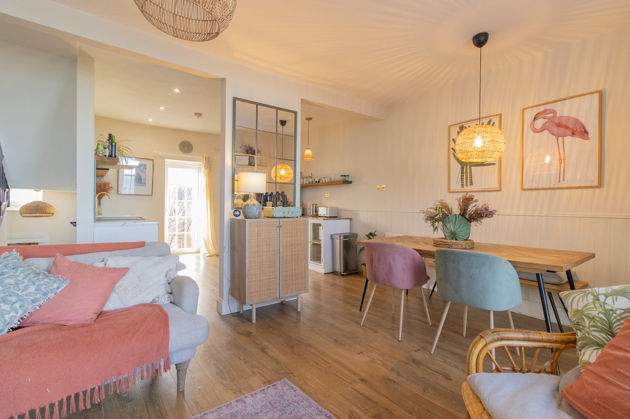 Properties Under Offer in 12-14 Fort Crescent Margate