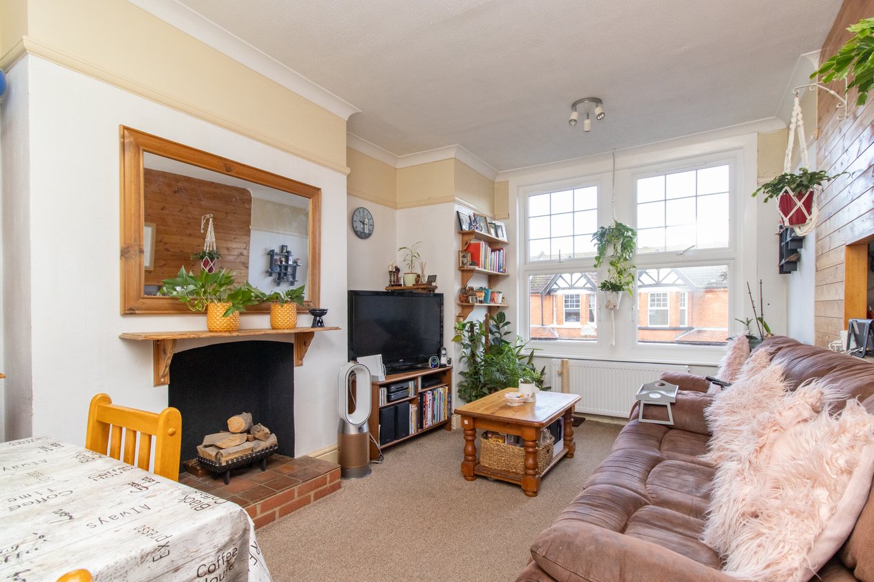 Properties Under Offer in 12 Oakdale Road Herne Bay