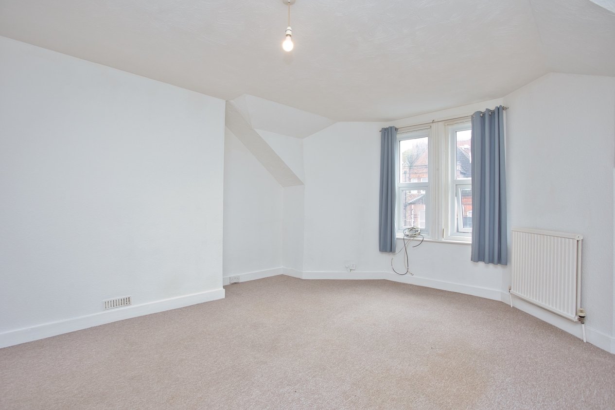 Properties Under Offer in 18 Millfield Folkestone