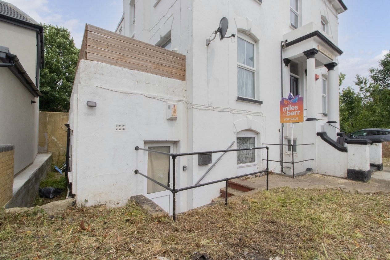 Properties Under Offer in 2 Albion Road Broadstairs