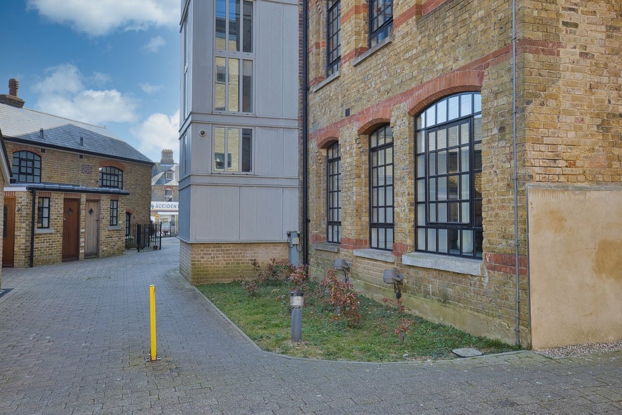 Properties For Sale in 2 Millers Hill Ramsgate