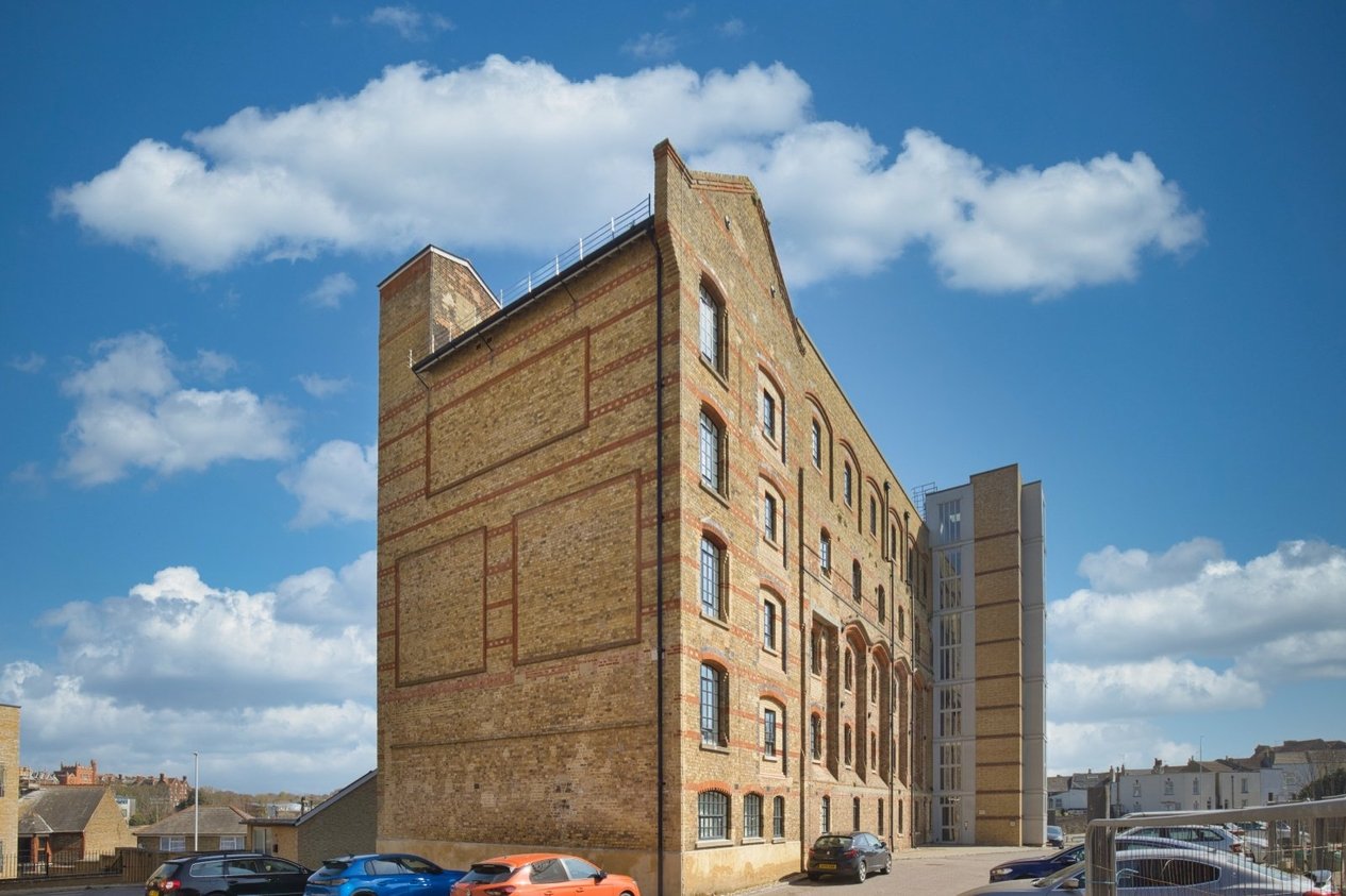 Properties For Sale in 2 Millers Hill Ramsgate