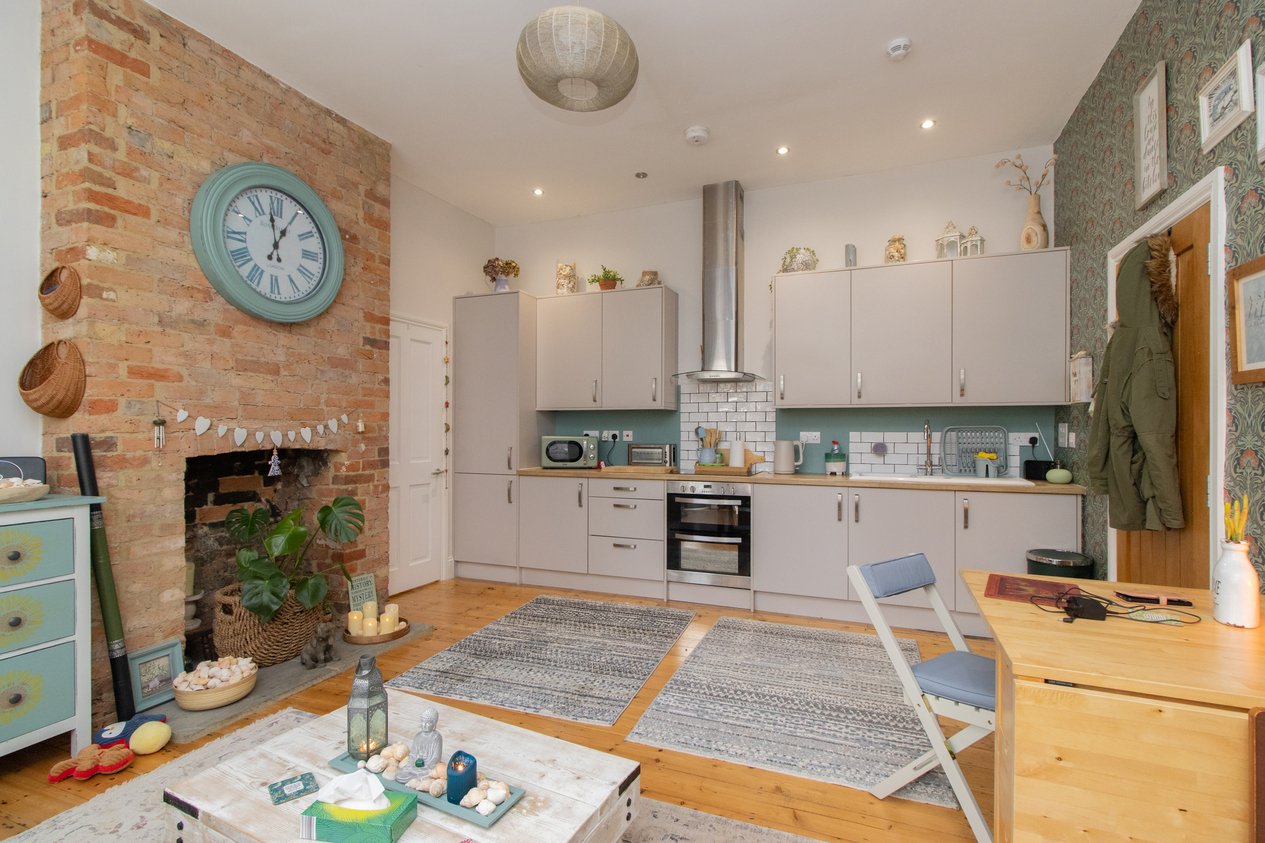 Properties Under Offer in 23 Surrey Road Margate