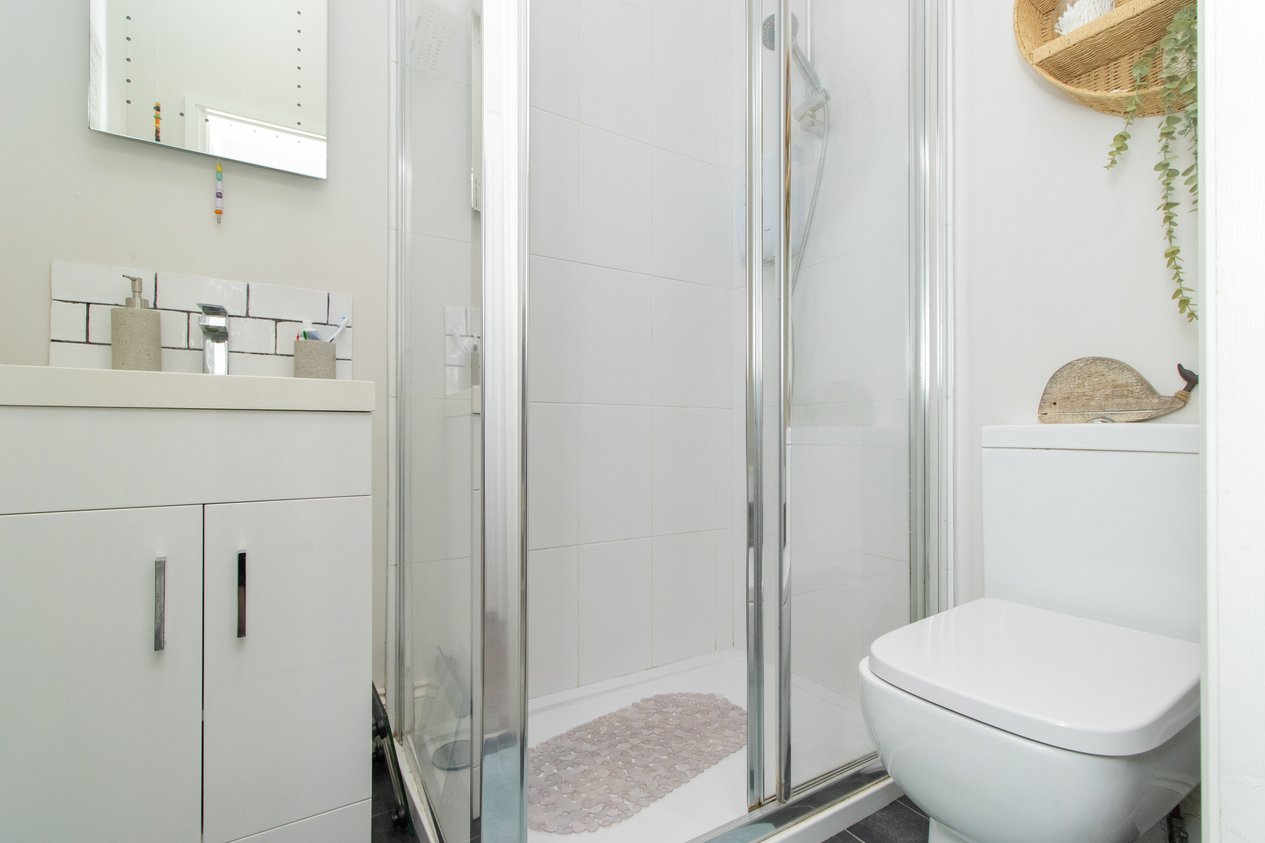 Properties Under Offer in 23 Surrey Road Margate