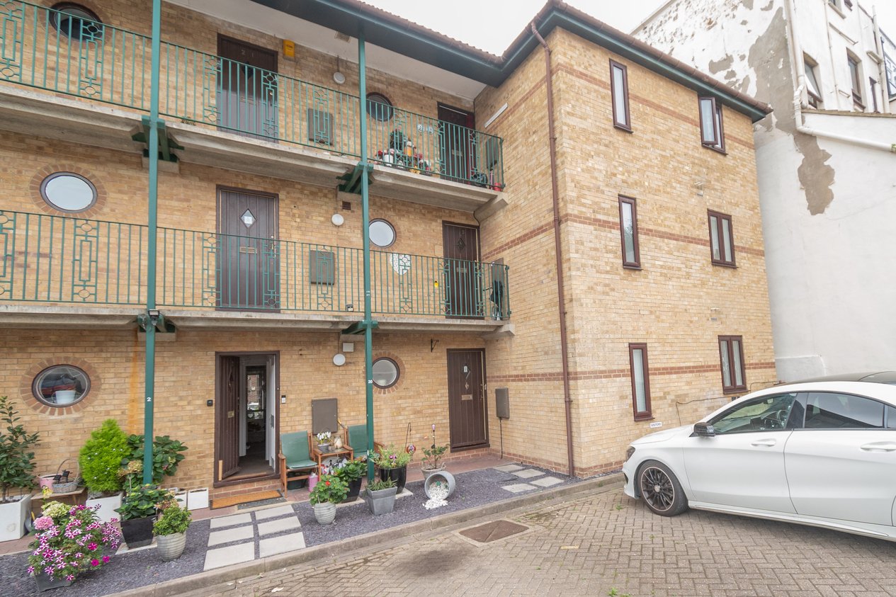 Properties For Sale in 26 Victoria Road Ramsgate