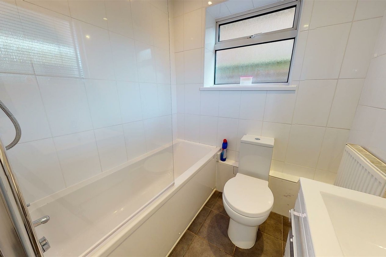 Properties Under Offer in 29 Nunnery Fields Canterbury