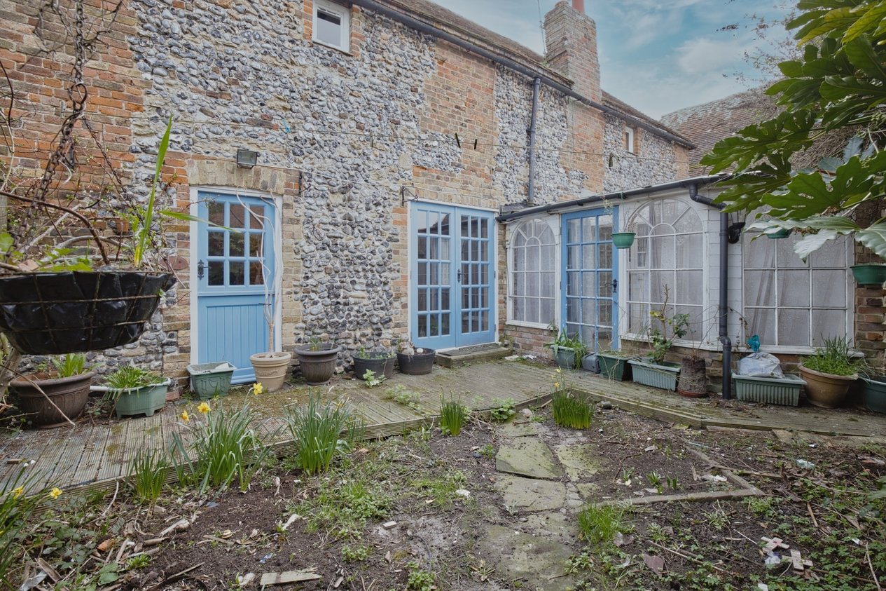 Properties For Sale in 32/34 Tothill Street Minster