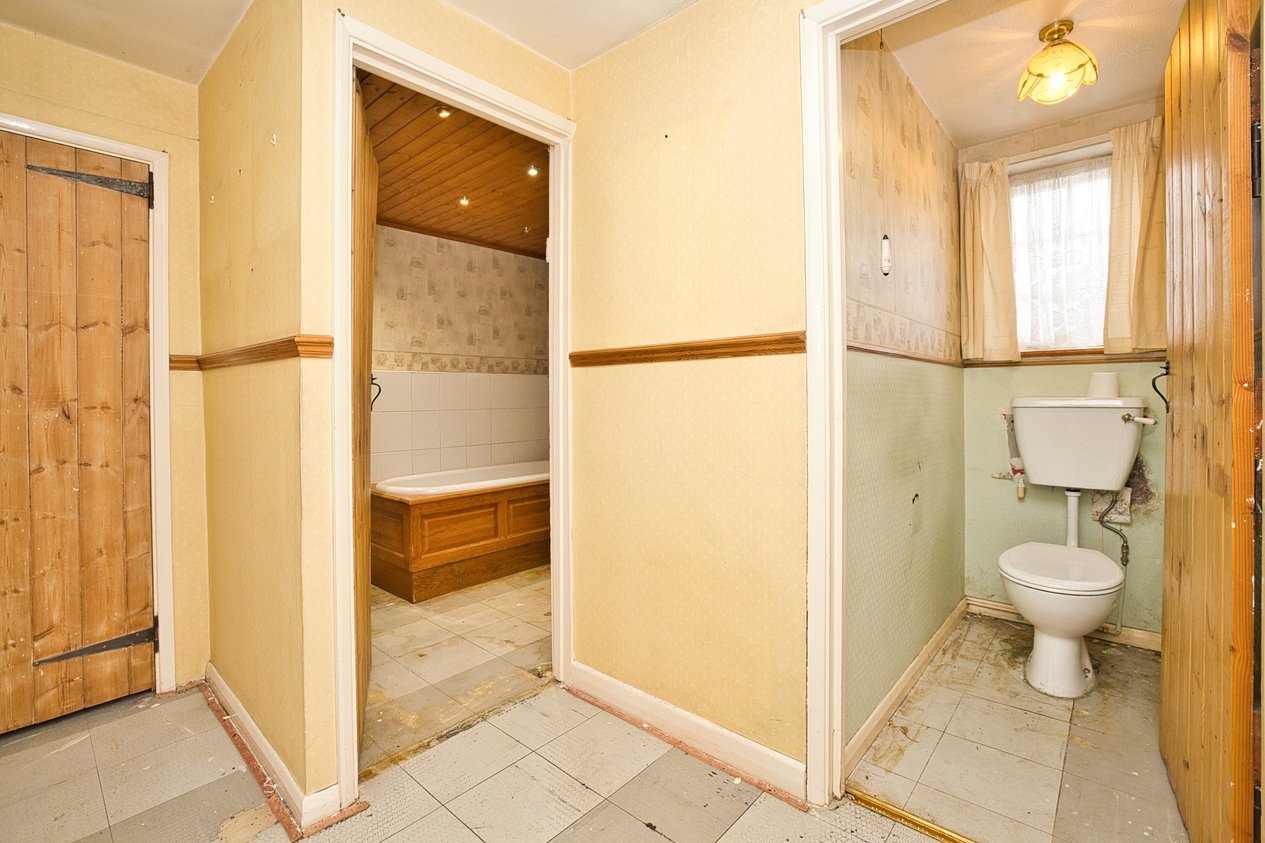 Properties For Sale in 32/34 Tothill Street Minster