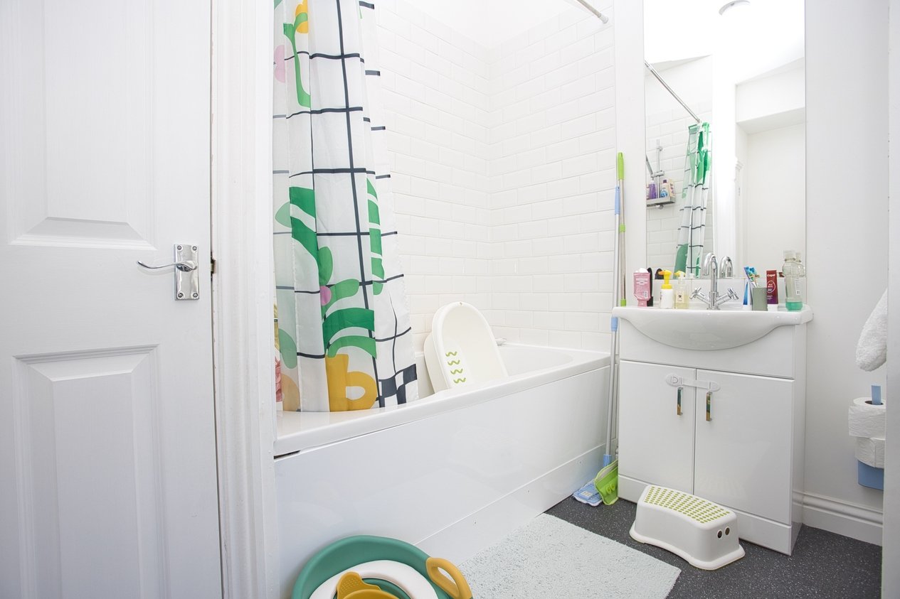 Properties For Sale in 38 Castle Hill Avenue Folkestone
