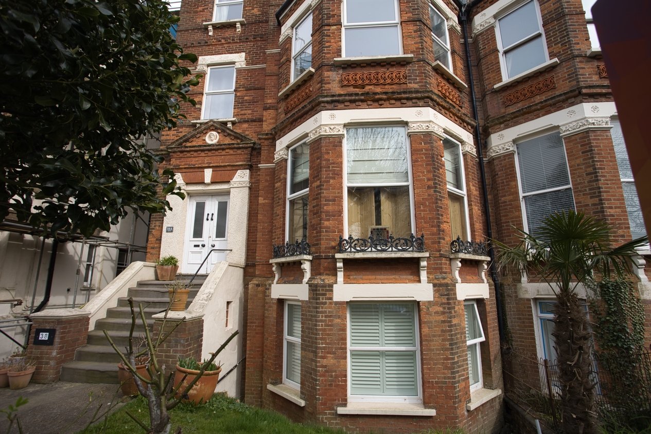 Properties For Sale in 38 Castle Hill Avenue Folkestone
