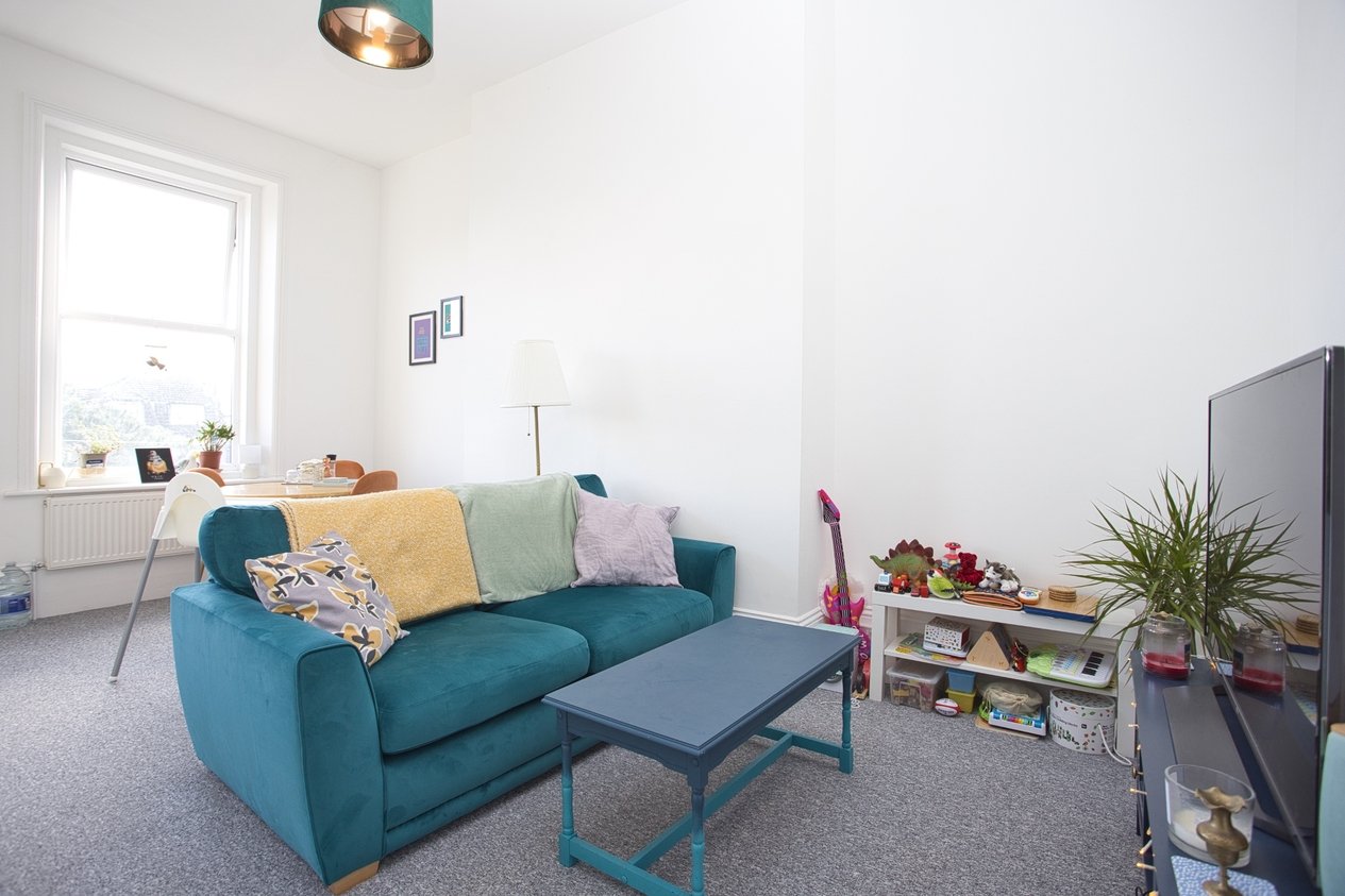 Properties For Sale in 38 Castle Hill Avenue Folkestone