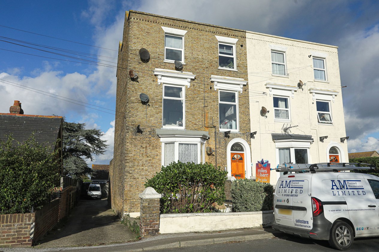 Properties Under Offer in 40 Canterbury Road Birchington