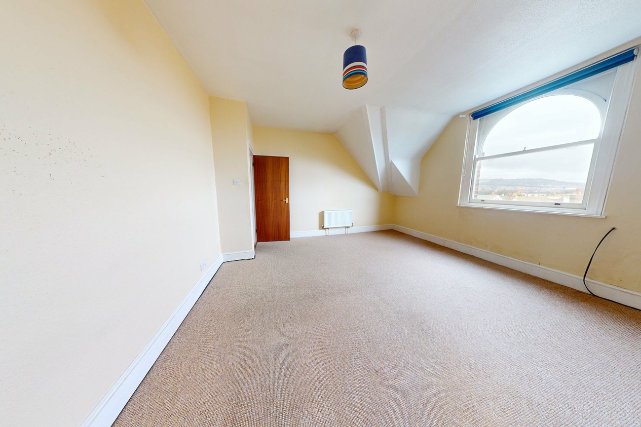 Properties Under Offer in 42 Castle Hill Avenue Folkestone