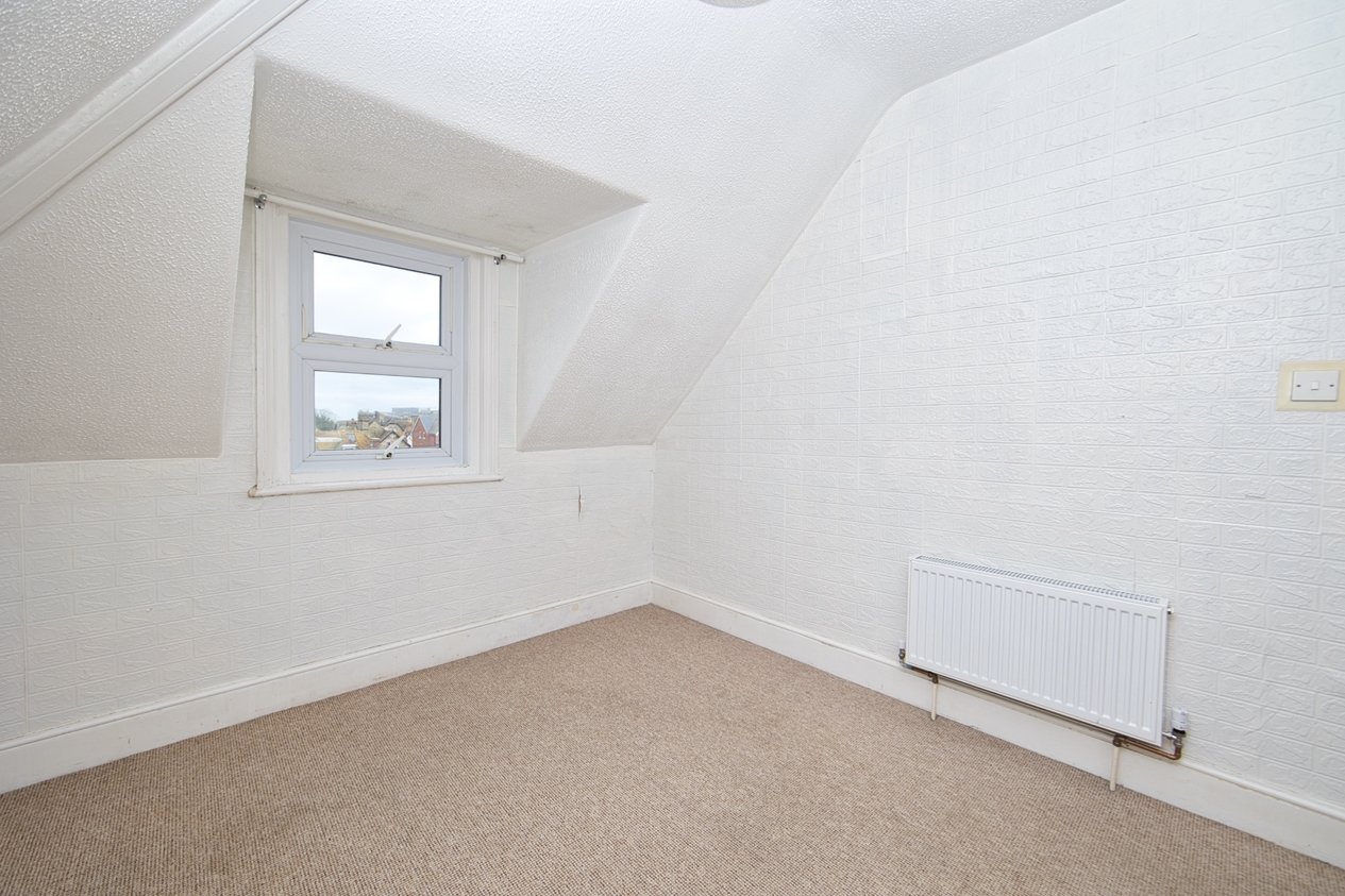 Properties Under Offer in 42 Castle Hill Avenue Folkestone