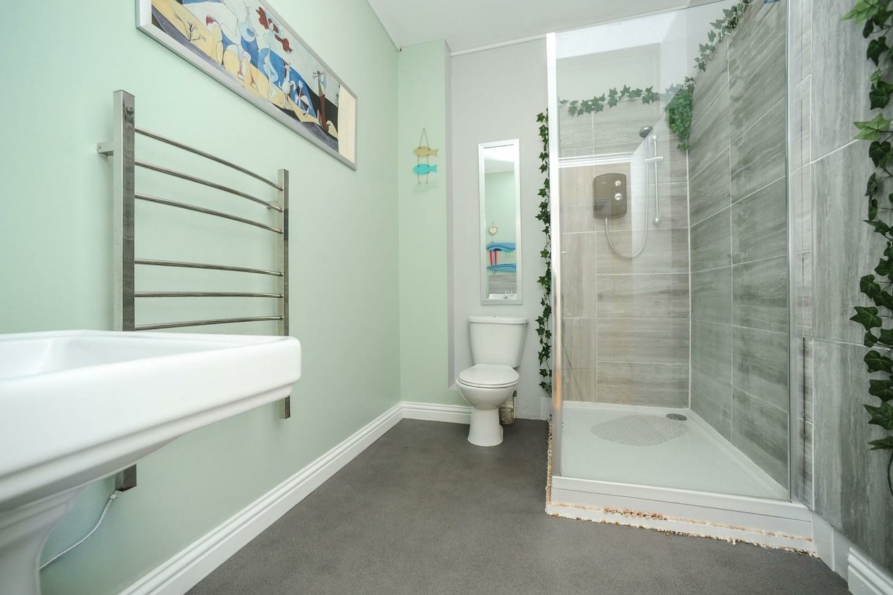 Properties Under Offer in 42 Fort Hill Margate