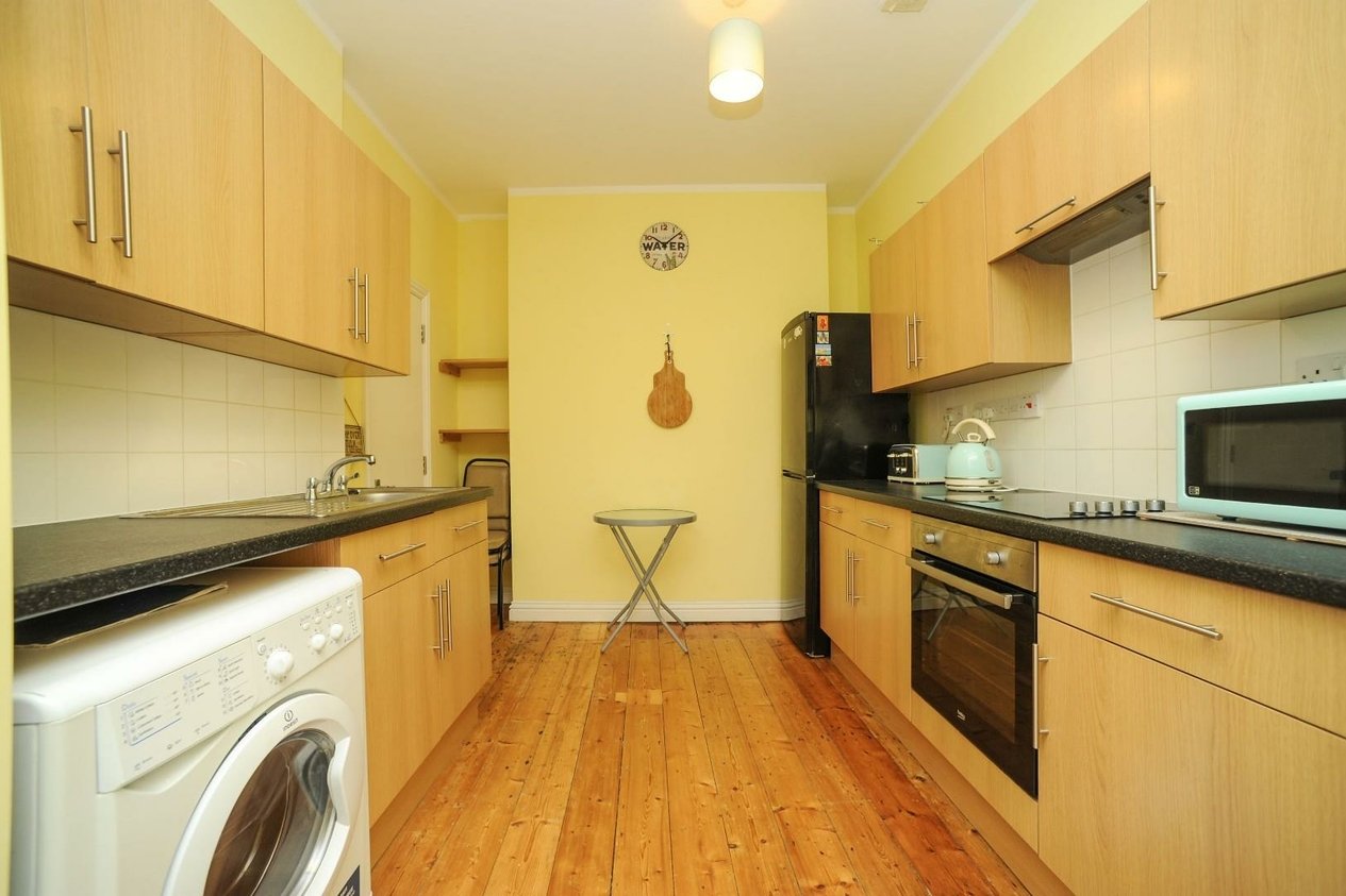 Properties Under Offer in 42 Fort Hill Margate