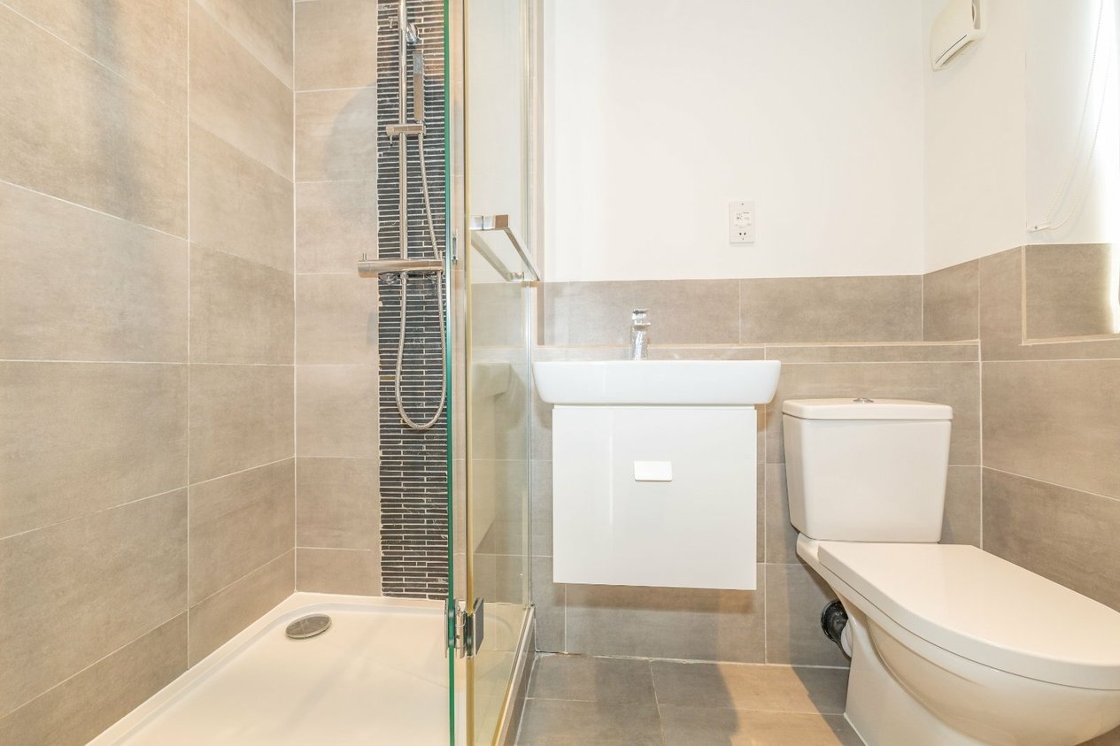 Properties For Sale in 42 New Dover Road Canterbury