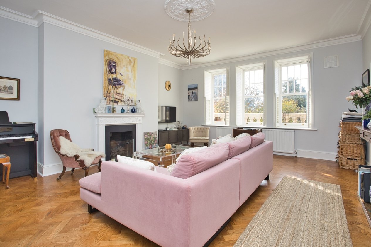 Properties Under Offer in 46 Castle Hill Avenue Folkestone