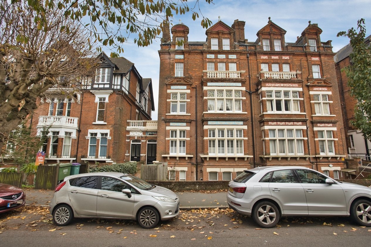 Properties Under Offer in 46 Castle Hill Avenue Folkestone