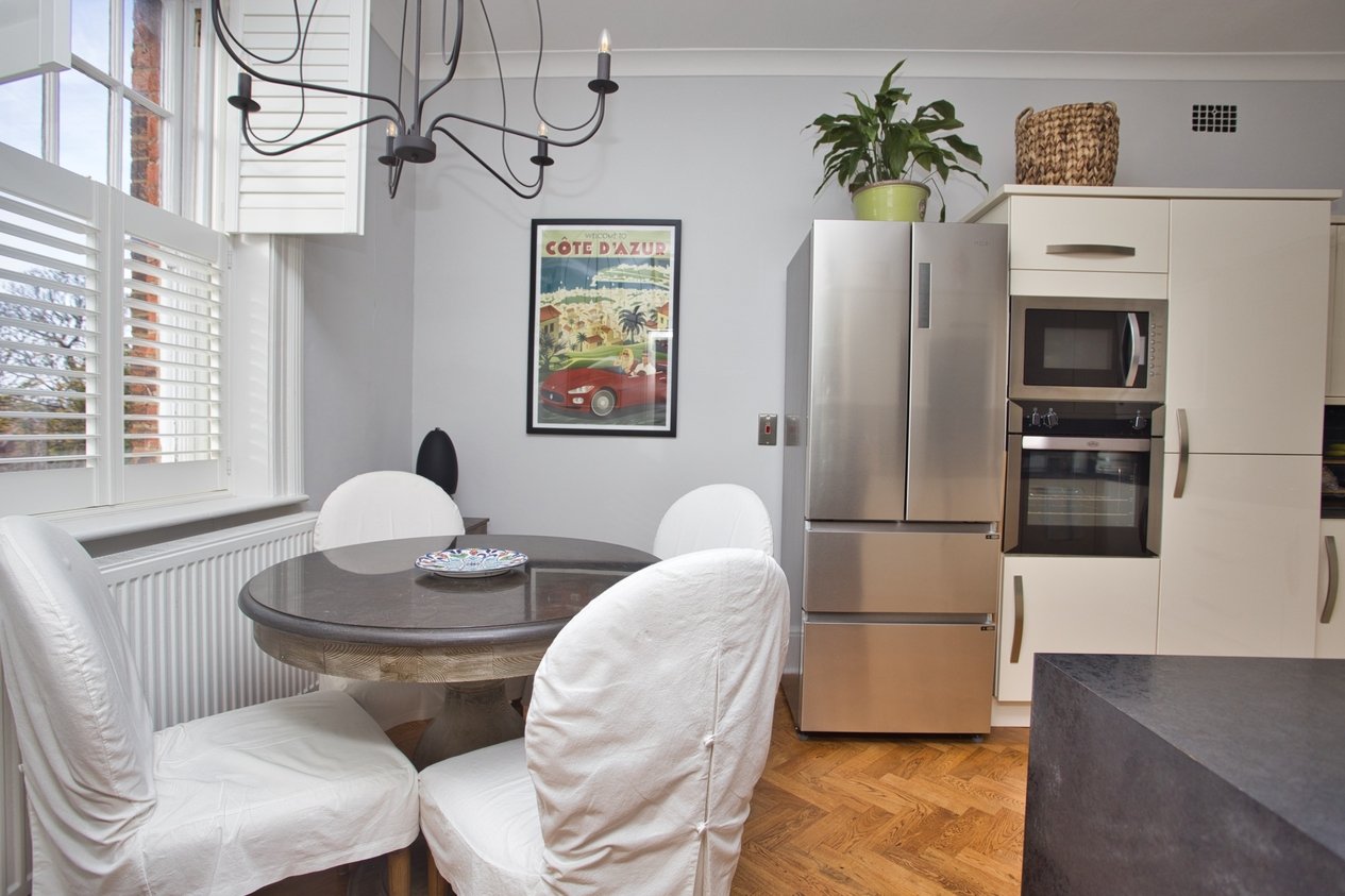 Properties Under Offer in 46 Castle Hill Avenue Folkestone