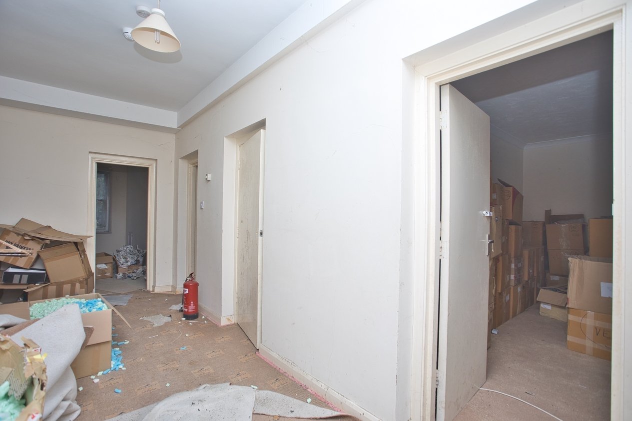 Properties Under Offer in 48 Castle Hill Avenue Folkestone