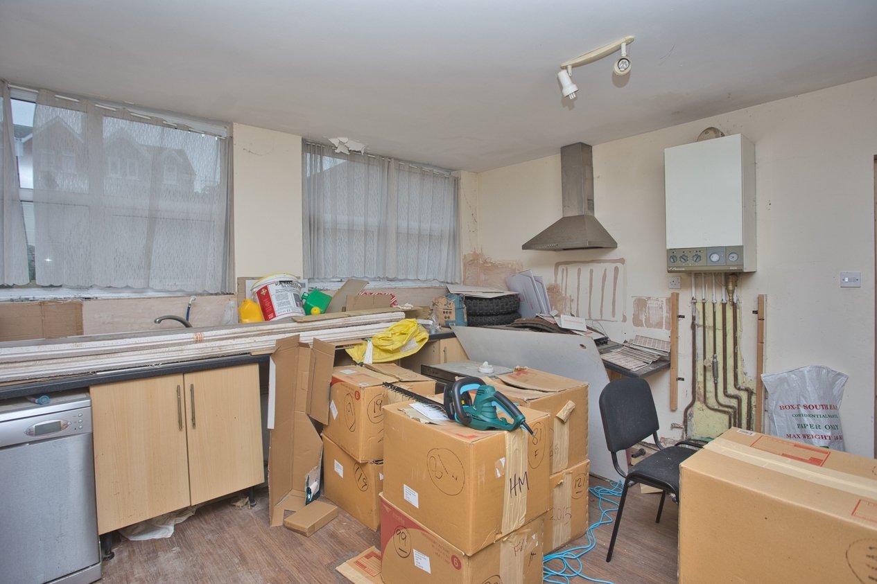 Properties Under Offer in 48 Castle Hill Avenue Folkestone