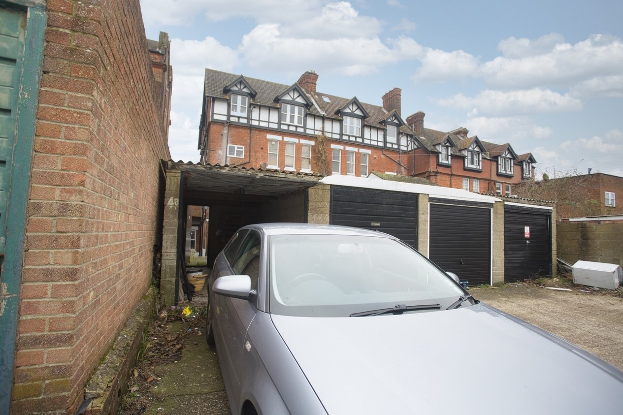 Properties Under Offer in 48 Castle Hill Avenue Folkestone