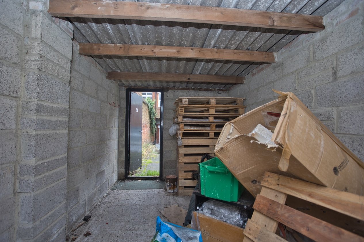 Properties Under Offer in 48 Castle Hill Avenue Folkestone