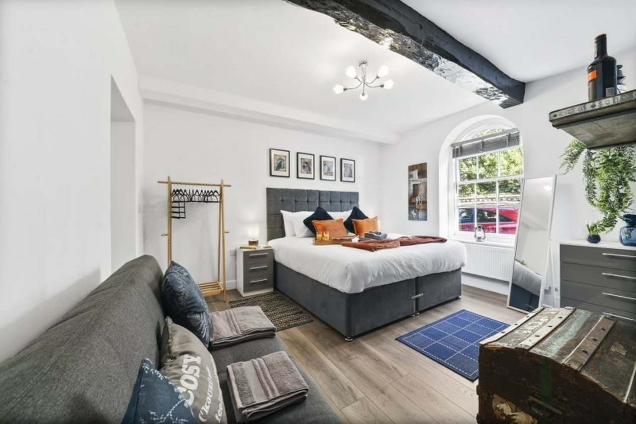 Properties For Sale in 56 Old Dover Road Canterbury