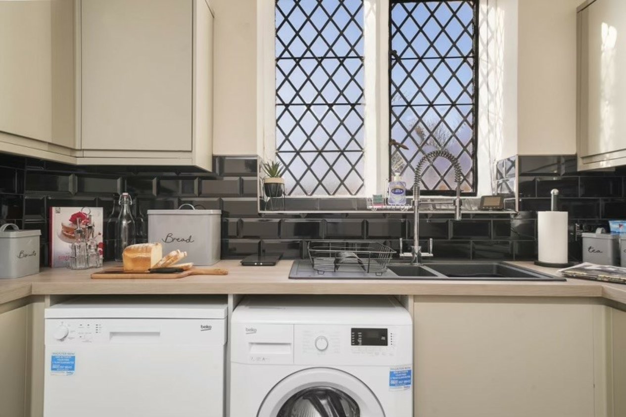 Properties For Sale in 56 Old Dover Road Canterbury