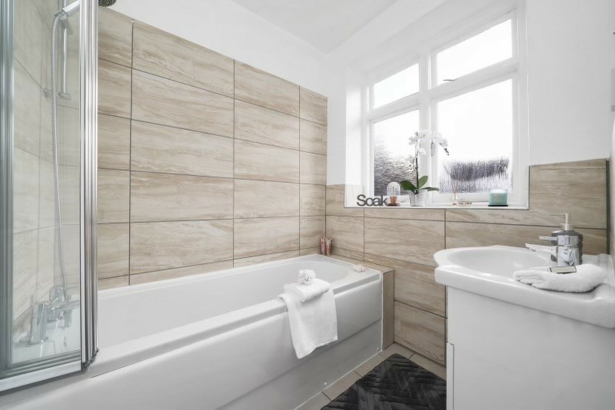 Properties For Sale in 56 Old Dover Road Canterbury