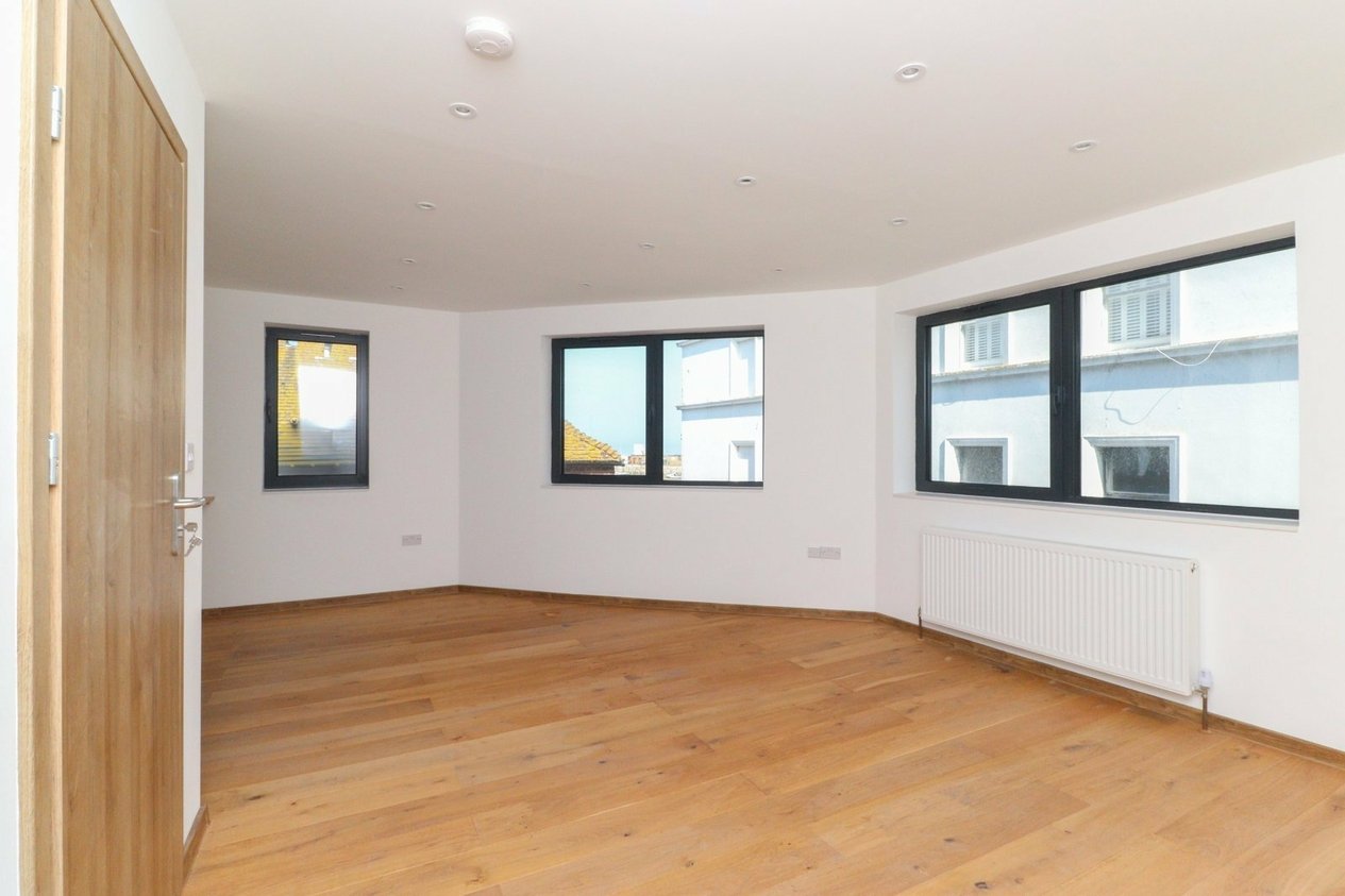 Properties Under Offer in 5a Duke Street Margate