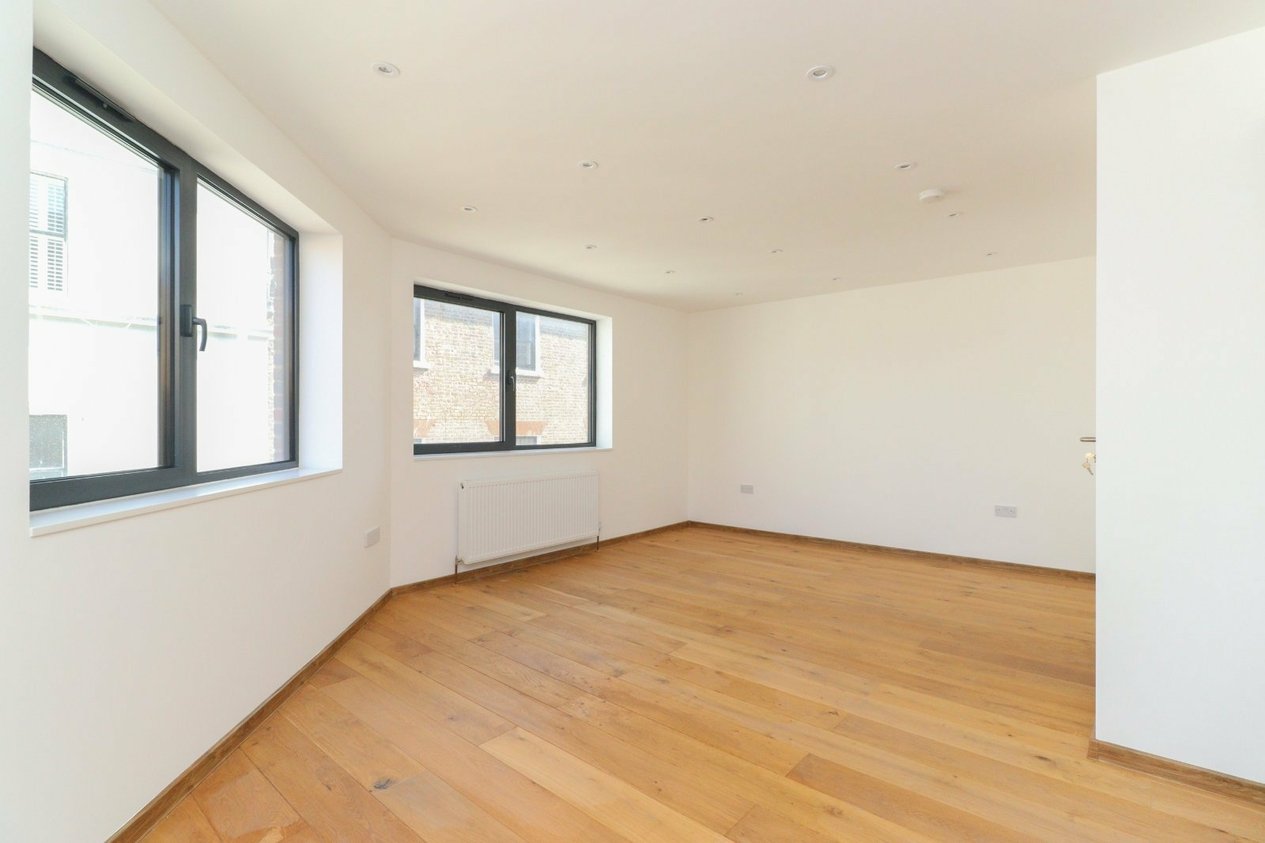 Properties Under Offer in 5a Duke Street Margate