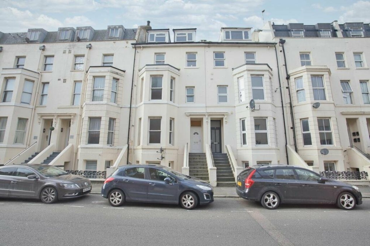 Properties Under Offer in 6 Marine Terrace Folkestone