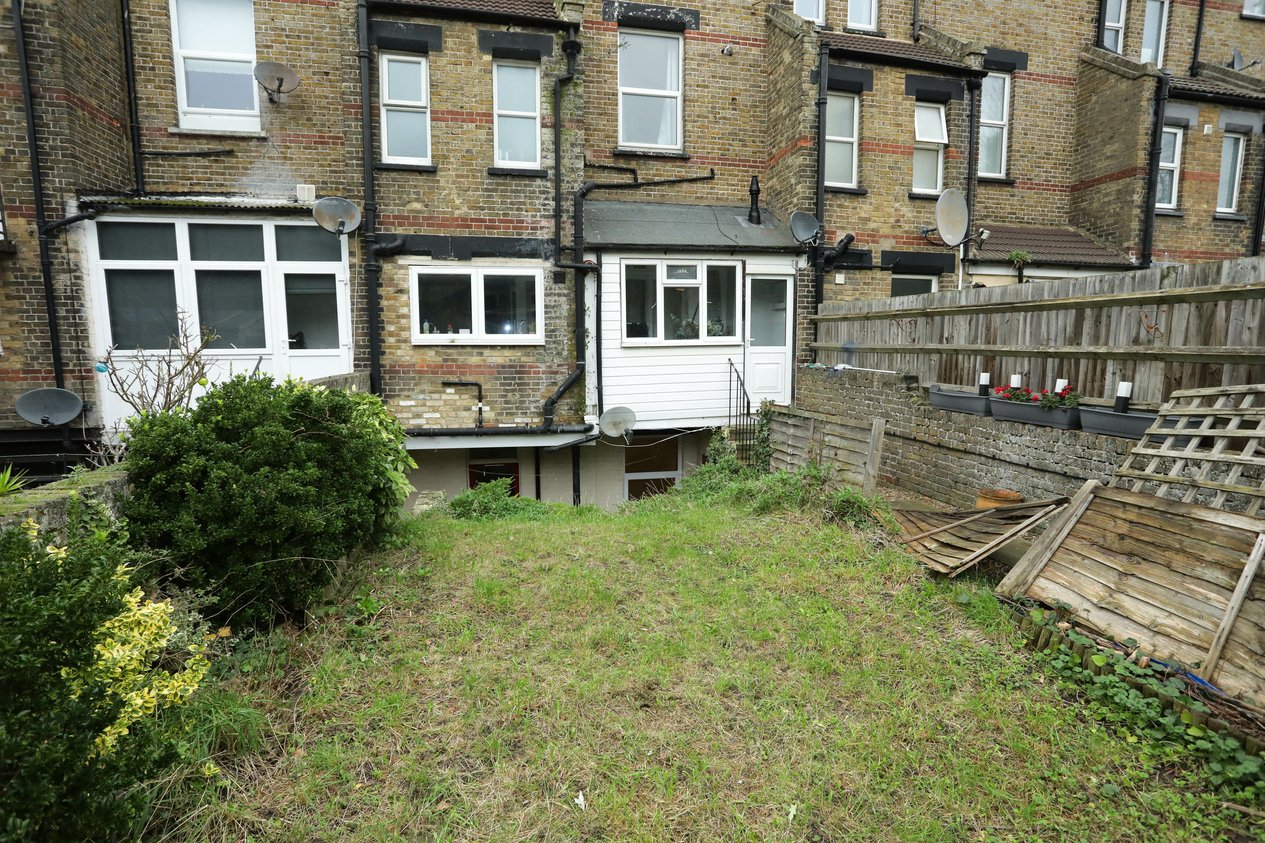 Properties Under Offer in 74 Cuthbert Road Westgate-On-Sea