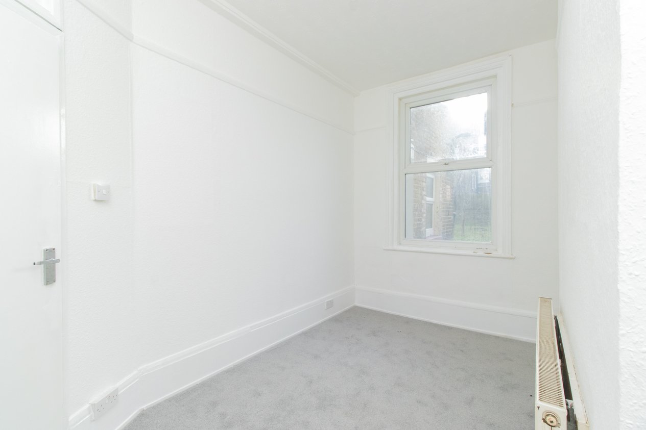 Properties Under Offer in 8 Hatfeild Road Margate