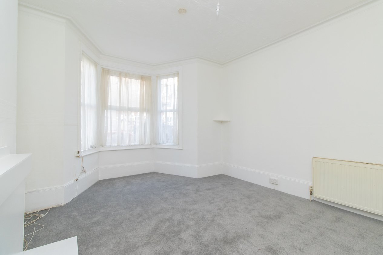Properties Under Offer in 8 Hatfeild Road Margate
