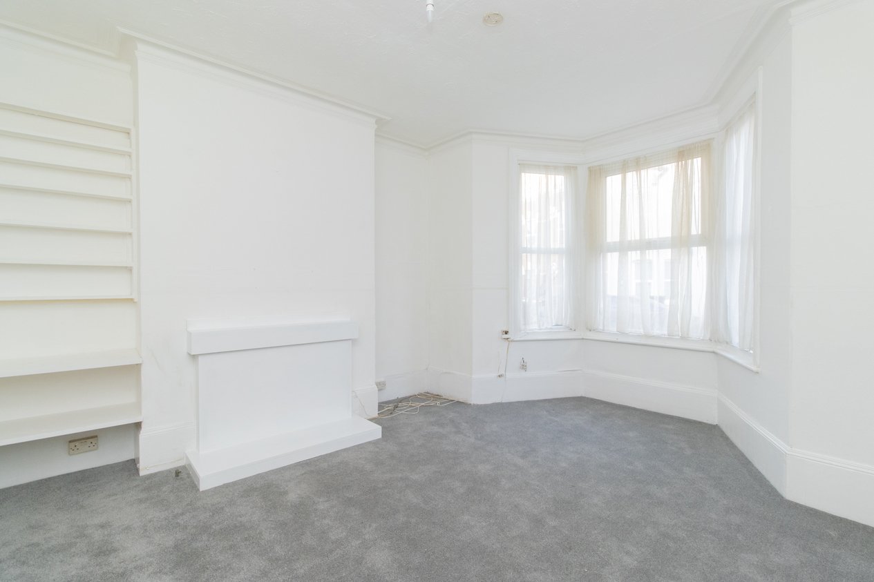 Properties Under Offer in 8 Hatfeild Road Margate