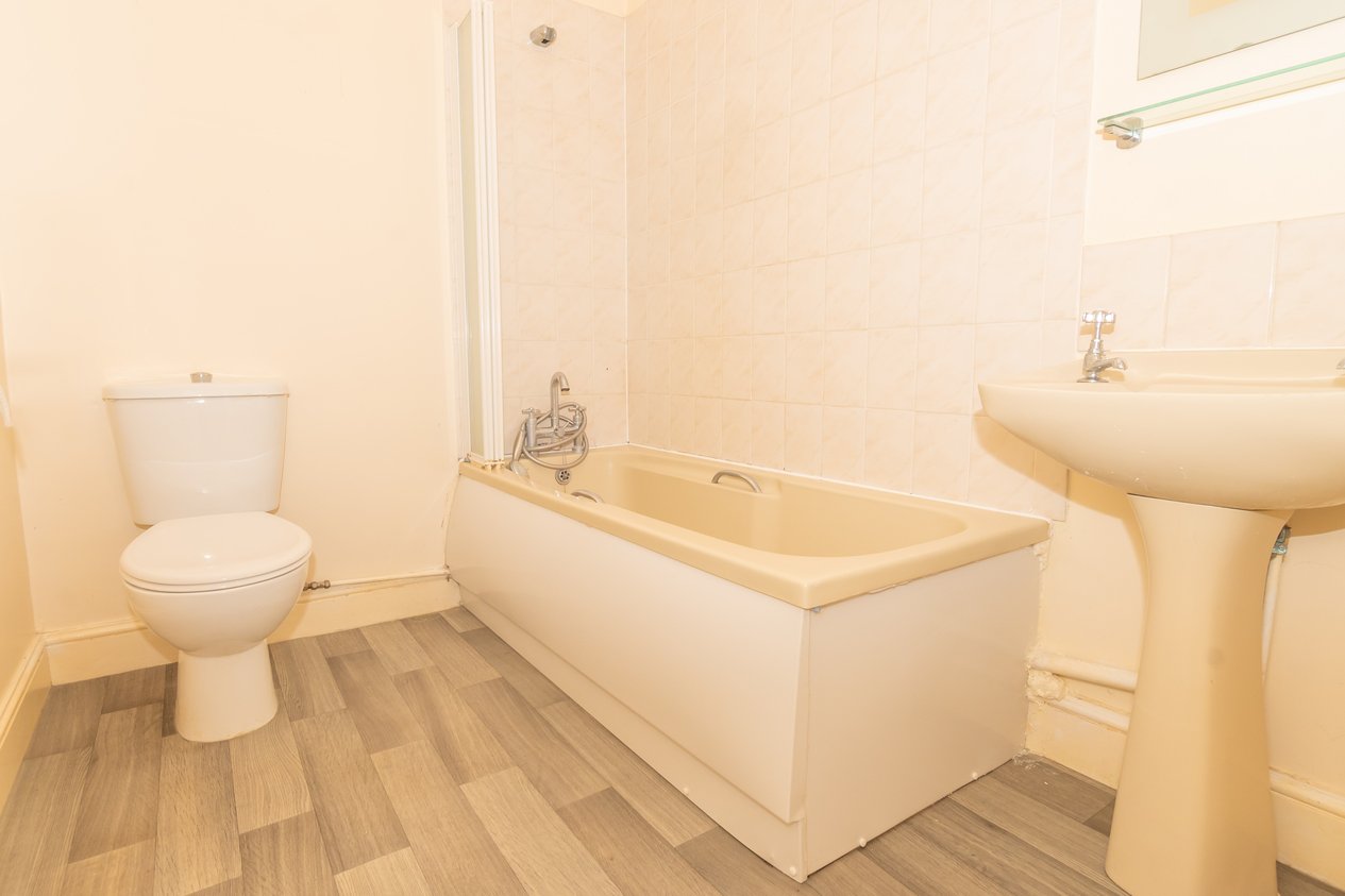 Properties Under Offer in 9-11 Albert Road Ramsgate