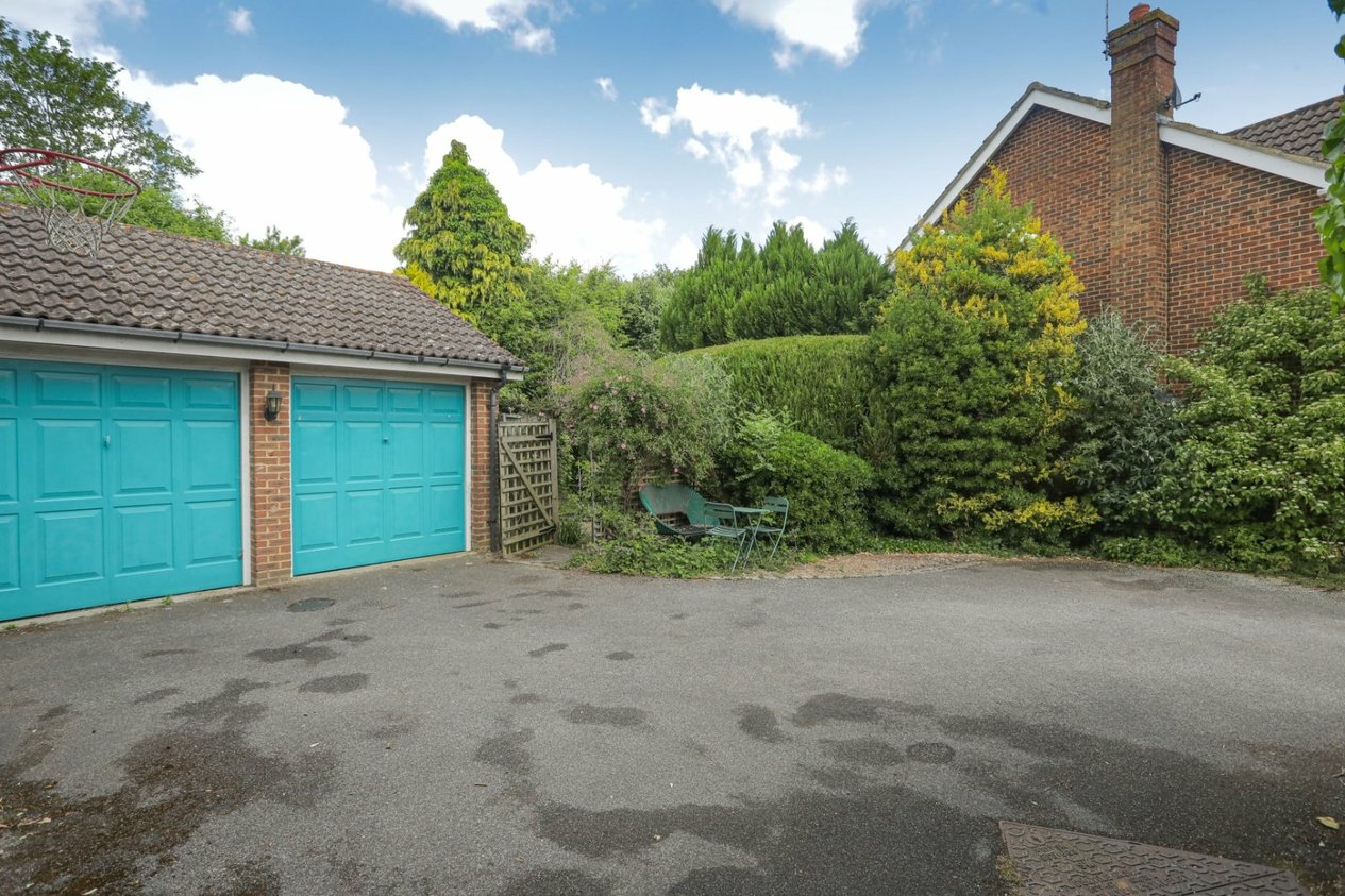 Properties For Sale in Abbey Gardens Canterbury