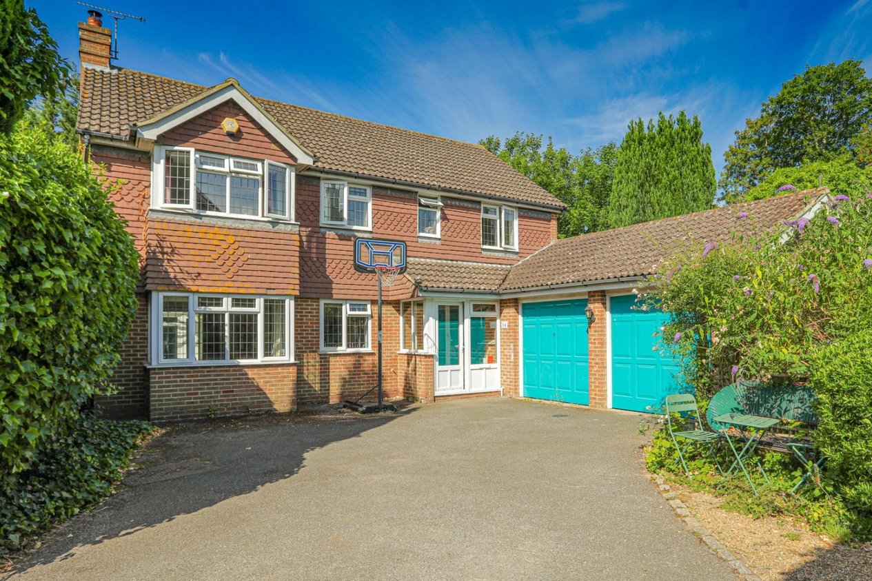 Properties For Sale in Abbey Gardens Canterbury