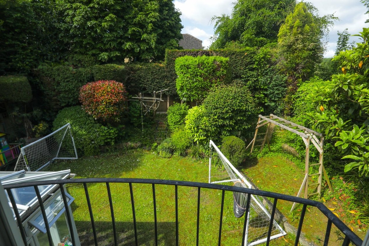 Properties For Sale in Abbey Gardens Canterbury