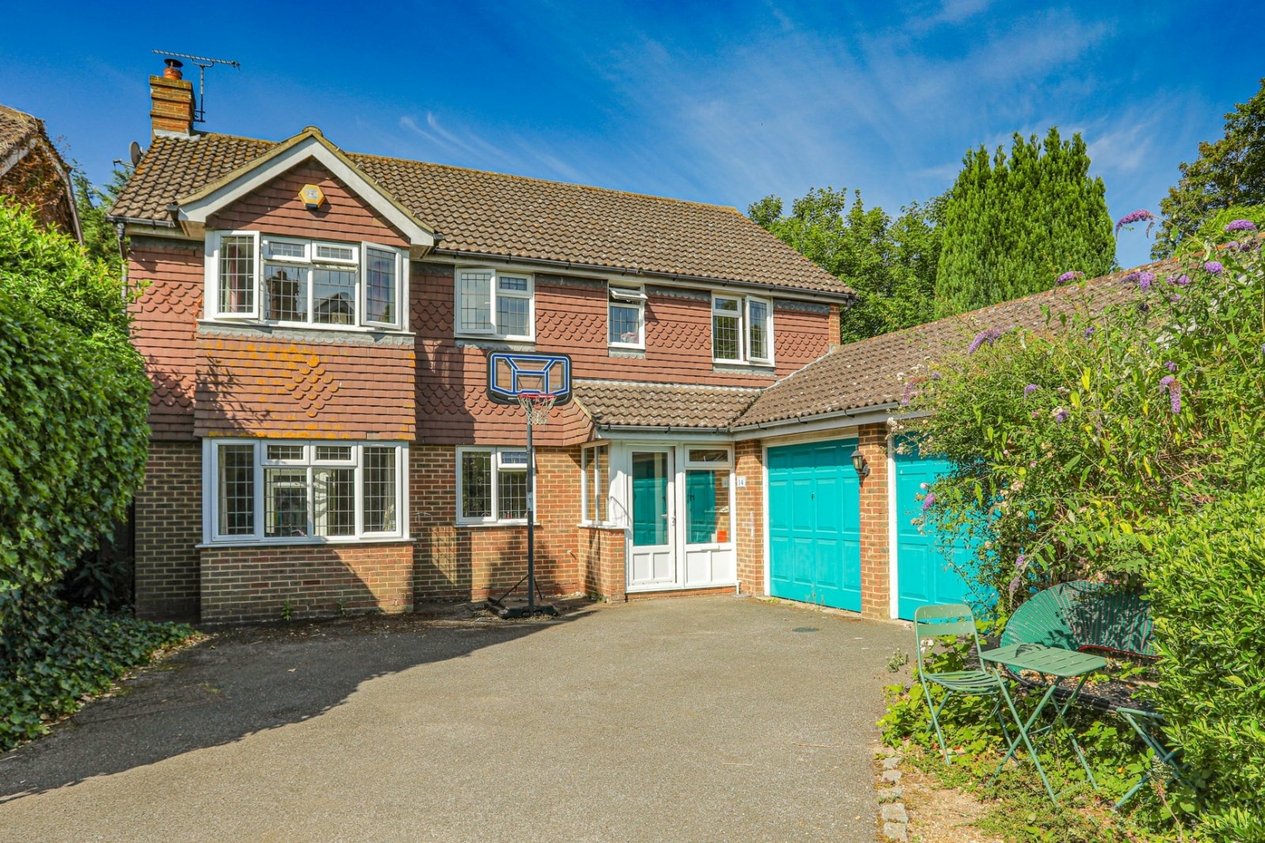 Properties For Sale in Abbey Gardens Canterbury