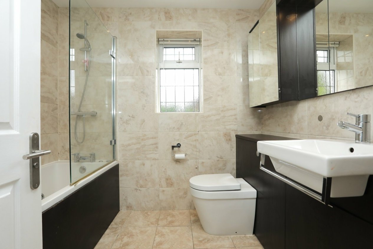 Properties For Sale in Abbey Gardens Canterbury