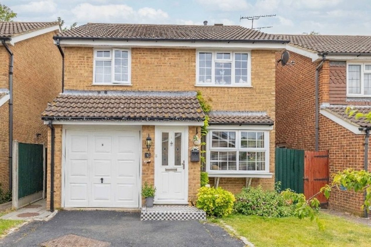 Properties For Sale in Abbey Gardens Canterbury