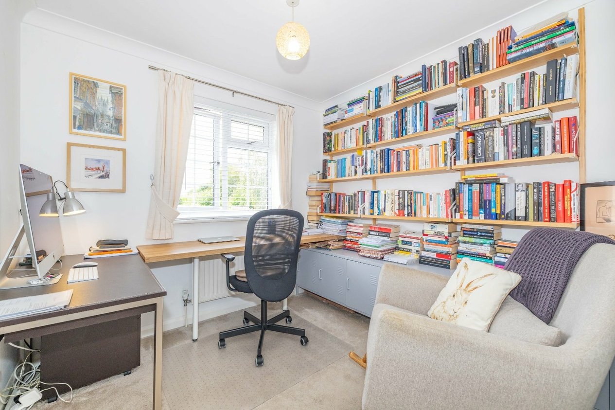 Properties For Sale in Abbey Gardens Canterbury